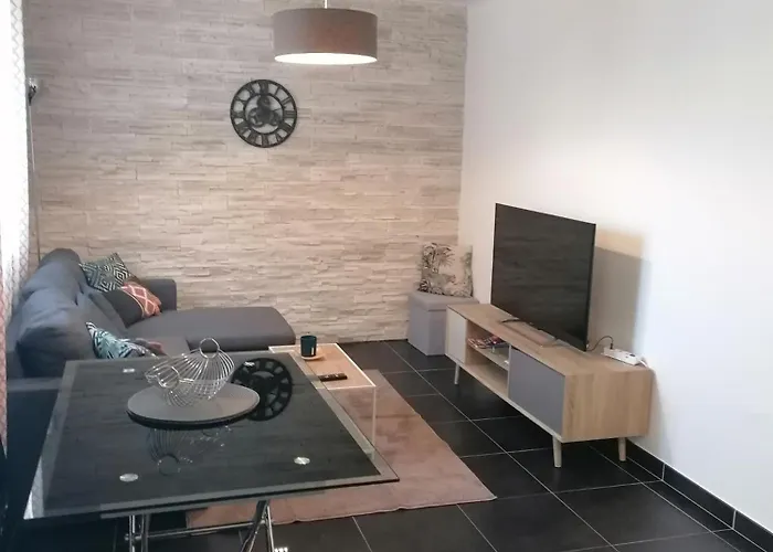 Dans Maison Catalane A Bages Apartment